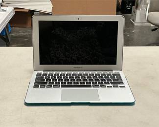 Apple MacBook Air 11-Inch Laptop, Model A1465 (2/5)