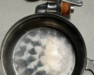 Selandia 449 Stainless Bowl, Spoon & Bottle Pourer (5/6)