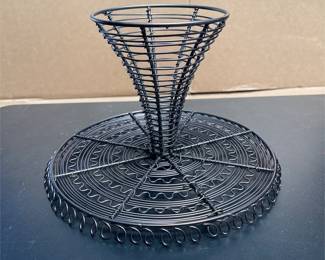 Black Wire Pedestal Cake Stand with Looped Rim (2/3)