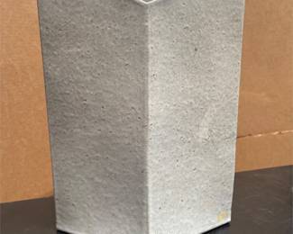 Gray Speckled Ceramic Triangular Vase (2/4)