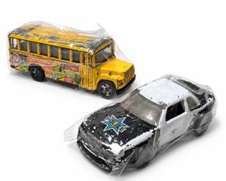Hot Wheels Mixed Signals School Bus & Police Car