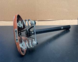 Brooks B67 S Leather Bicycle Saddle with Seatpost (3/4)