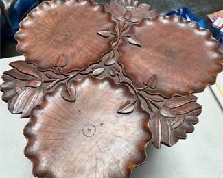 Carved Wood Lotus Leaf Folding Side Table (4/5)