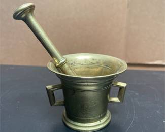 Brass Mortar and Pestle with Square Handles (2/6)