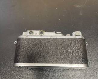 Leica IIIa 35mm Rangefinder Camera with Leather Case (7/8)