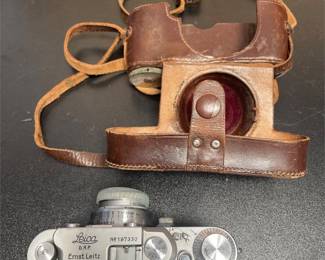 Leica IIIa 35mm Rangefinder Camera with Leather Case (6/8)