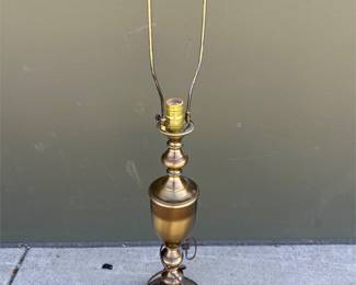 Brass-Tone Urn-Form Table Lamp with Harp (2/2)