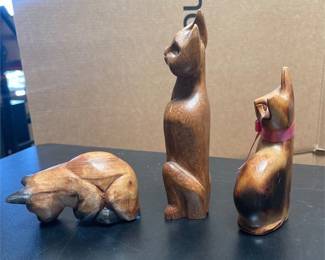 Carved Wooden Cat Figurines in Varied Poses (3/5)
