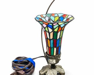 Tiffany-Style Stained Glass Dragonfly Accent Lamp