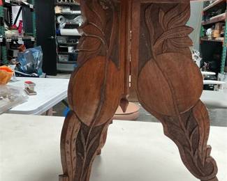 Carved Wood Lotus Leaf Folding Side Table (3/5)