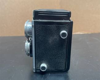 Tokiwa Seiki Firstflex TLR Camera with Leather Case (5/7)
