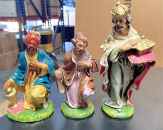Italian Painted Nativity Figures with Shepherds (5/6)