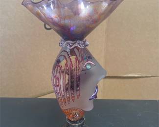 Kurt and Lynda Carlson Queen Head Art Glass Vase (5/7)