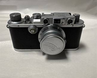 Leica IIIa 35mm Rangefinder Camera with Leather Case (4/4)