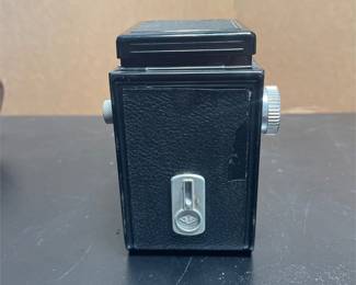 Tokiwa Seiki Firstflex TLR Camera with Leather Case (6/7)