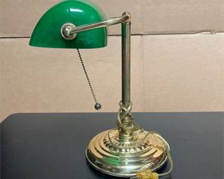 Banker's Desk Lamp with Green Glass Shade (4/4)