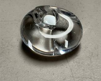 Steuben Crystal Cat Hand Cooler by Lloyd Atkins (3/6)