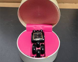 Black Square-Case Bracelet Watch with Presentation Box (2/3)