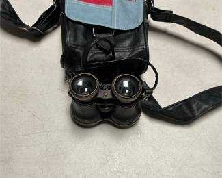 Brass Field Glasses with Billabong Shoulder Bag (2/6)