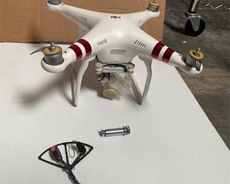 DJI Phantom 3 Quadcopter Drone (3/3)