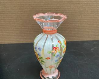 Hand-Painted Floral Glass Vase with Pink Ruffled Rim (2/4)