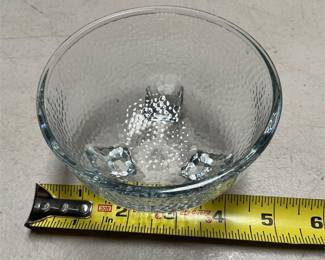Crisa Textured Clear Glass Three-Footed Bowl (6/6)