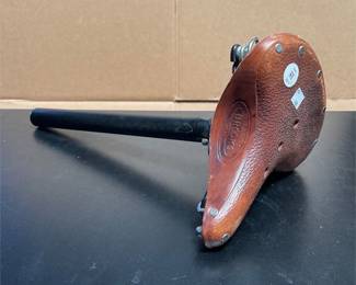 Brooks B67 S Leather Bicycle Saddle with Seatpost (2/4)