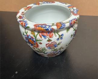 Chinese Porcelain Cachepot with Floral Decoration (3/4)