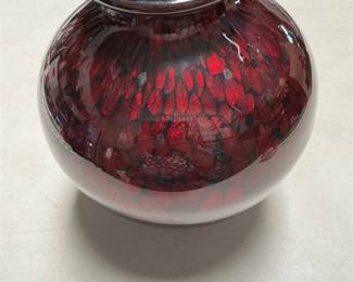 Ruby Red and Black Mottled Art Glass Vase (4/5)