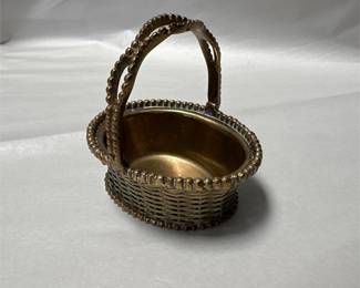 Brass Basket with Beaded Rim and Openwork Handle (2/2)