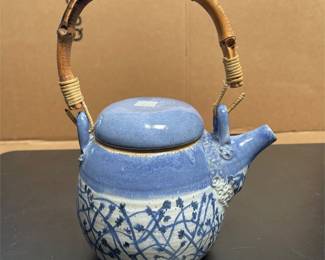 Blue and White Stoneware Teapot with Bamboo Handle (3/4)