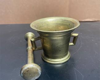 Brass Mortar and Pestle with Square Handles (4/6)