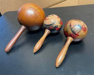 Decorated Maracas with Havana Souvenir Shaker (2/3)