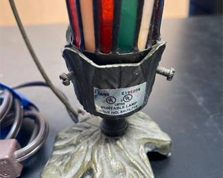 Tiffany-Style Stained Glass Dragonfly Accent Lamp (3/3)
