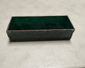 Green Glass Hinged Box with Textured Metal Trim (3/5)