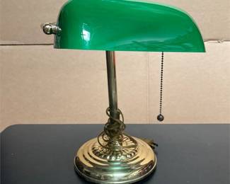 Banker's Desk Lamp with Green Glass Shade (2/4)
