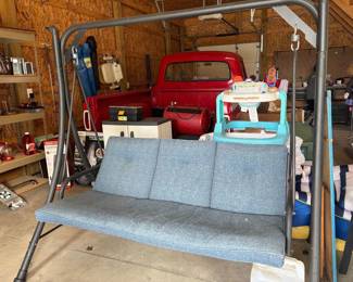 Yard swing