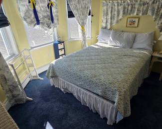 FULL SIZE BED
