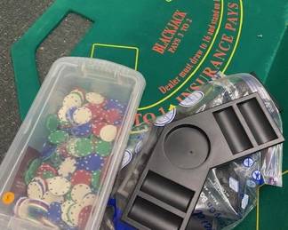 Tabletop poker table with drink/chips inserts and box of chips