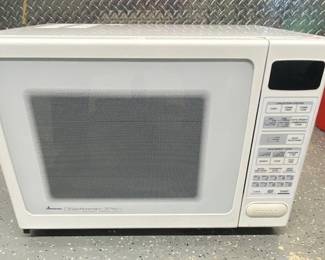 Large Amana microwave