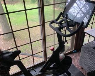 Peloton 2022 low hours