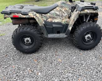 2019 Polaris $6200 —ONLY 46 hours 