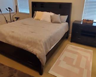 Haverty’s King with Serta Perfect Sleeper- Dresser has Cedar Drawers