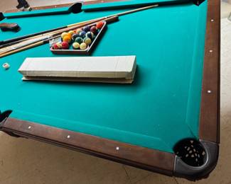 Traditional Pocket Pool Table with Green Felt, Leather Fringe Pockets, Balls & Cues