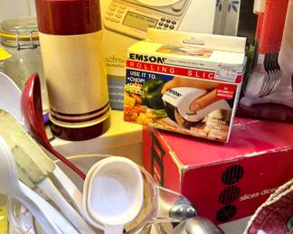 Retro Kitchen Collection – Oster, Donvier, GE, CorningWare, Waring, Mr. Coffee, Tupperware, Weight Watchers, Emson, Glass Tumblers, Wood Kitchenware, Stainless Steel Cookware & Baking Accessories