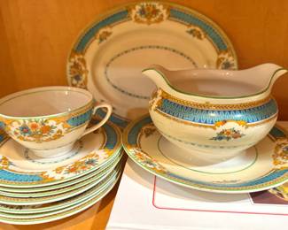 Woods Ivory Ware England Dishware Set