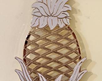 PineappleWhite Enamel & Gold-Tone Frame Trivet