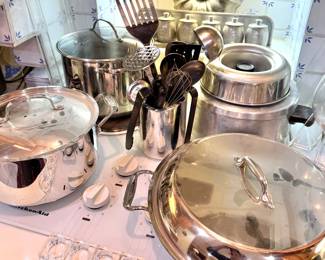 Retro Kitchen Collection – Oster, Donvier, GE, CorningWare, Waring, Mr. Coffee, Tupperware, Weight Watchers, Emson, Glass Tumblers, Wood Kitchenware, Stainless Steel Cookware & Baking Accessories