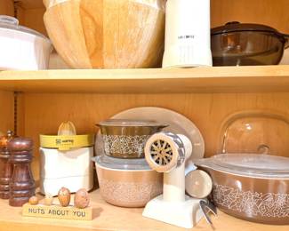 Retro Kitchen Collection – Oster, Donvier, GE, CorningWare, Waring, Mr. Coffee, Tupperware, Weight Watchers, Emson, Glass Tumblers, Wood Kitchenware, Stainless Steel Cookware & Baking Accessories