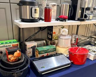 Large Selection of Kitchen Appliances